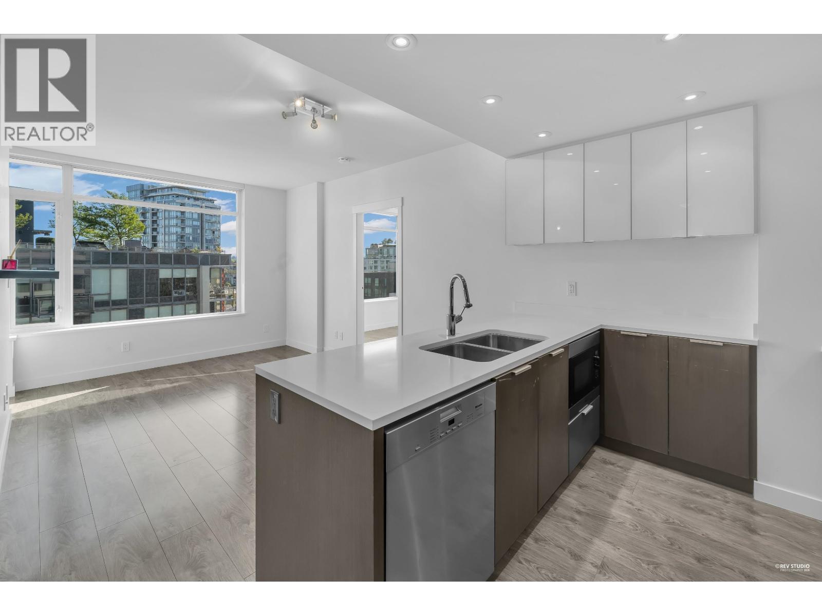 1801 110 Switchmen Street Property Photo 10