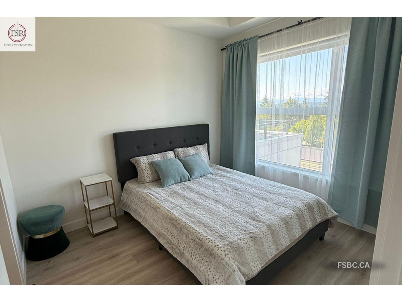 2620 152 Street Property Photo 4