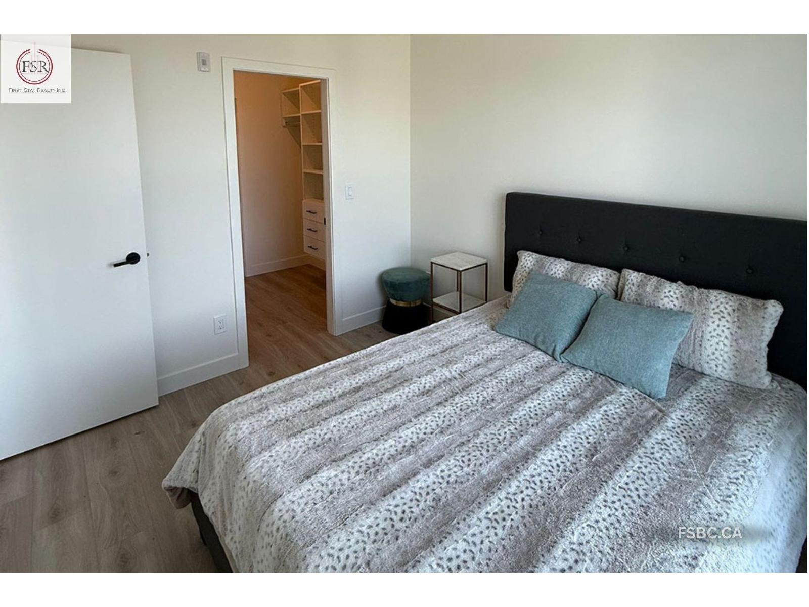 2620 152 Street Property Photo 5