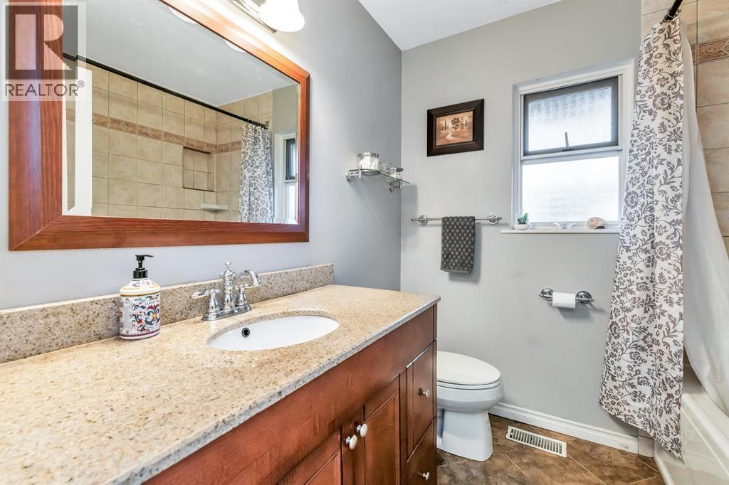 4729 60b Street Property Photo 13