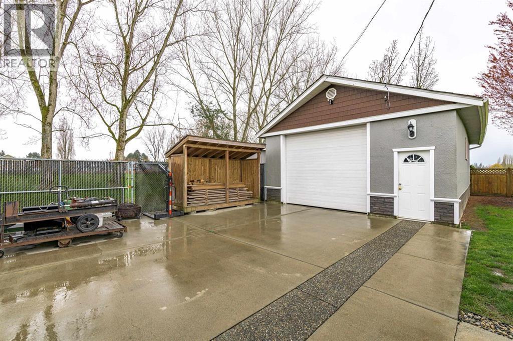 4729 60b Street Property Photo 21