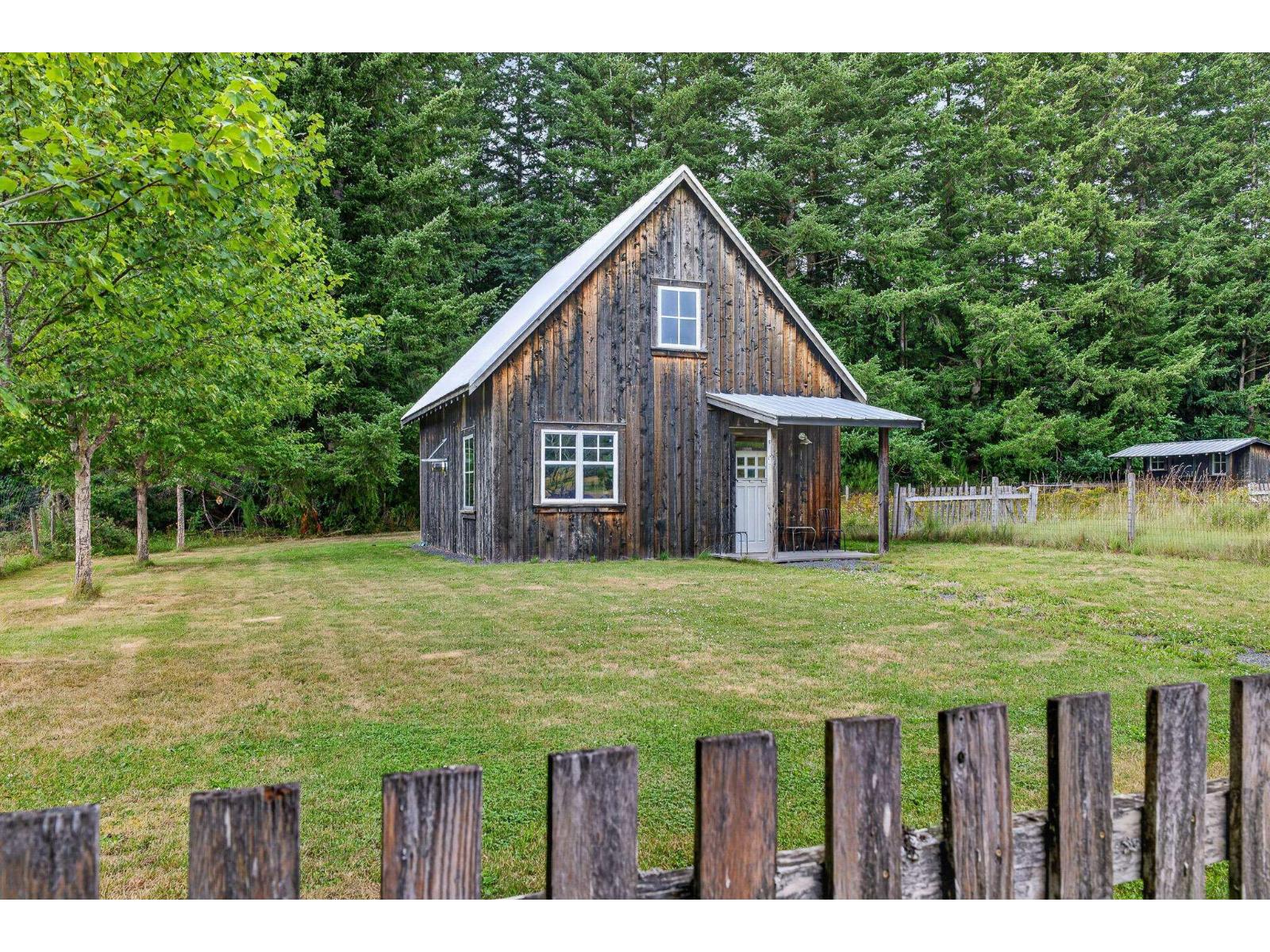 231 Columbia Valley Road Property Photo 35