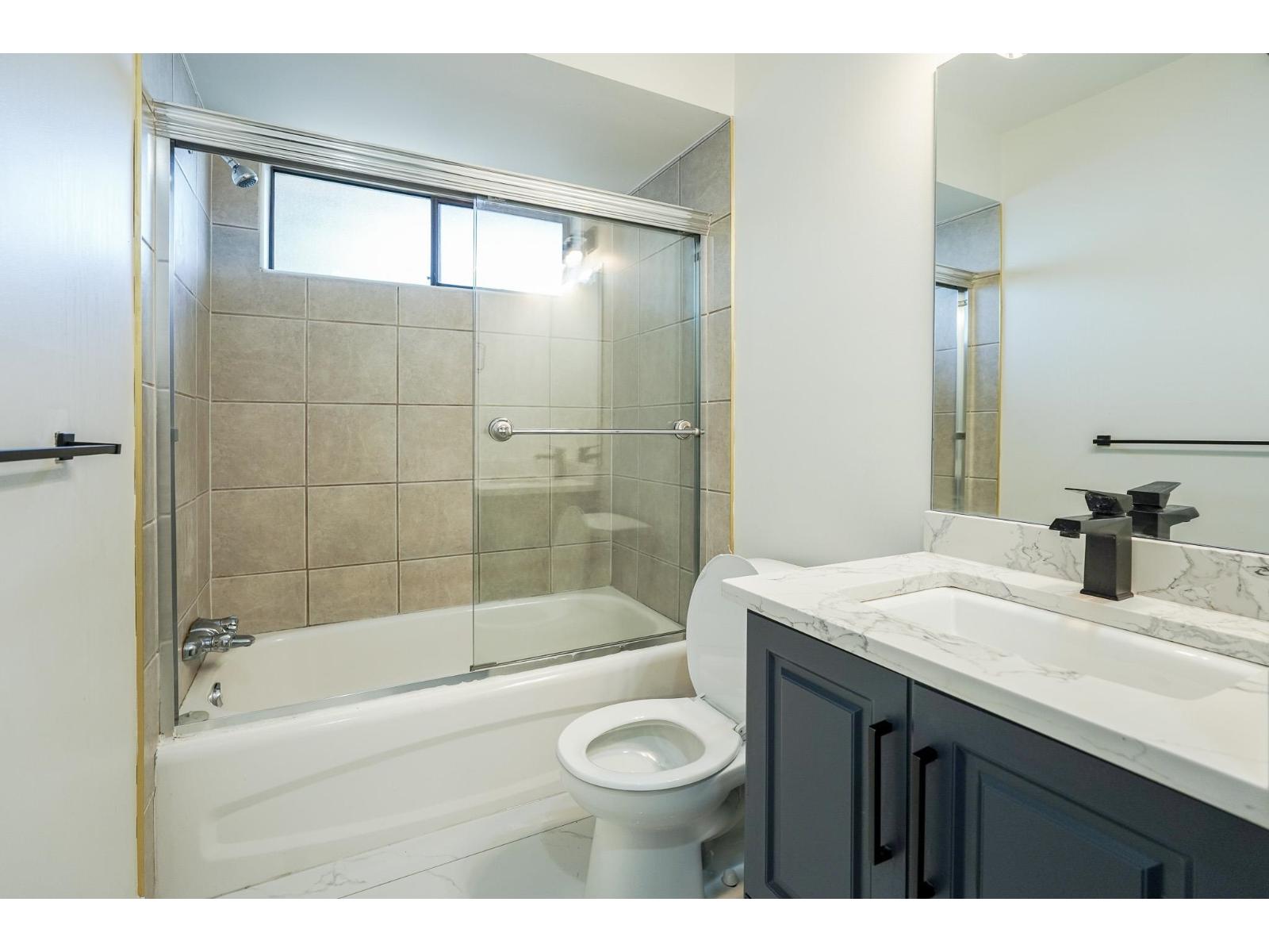 2418 Wayburne Crescent Property Photo 10