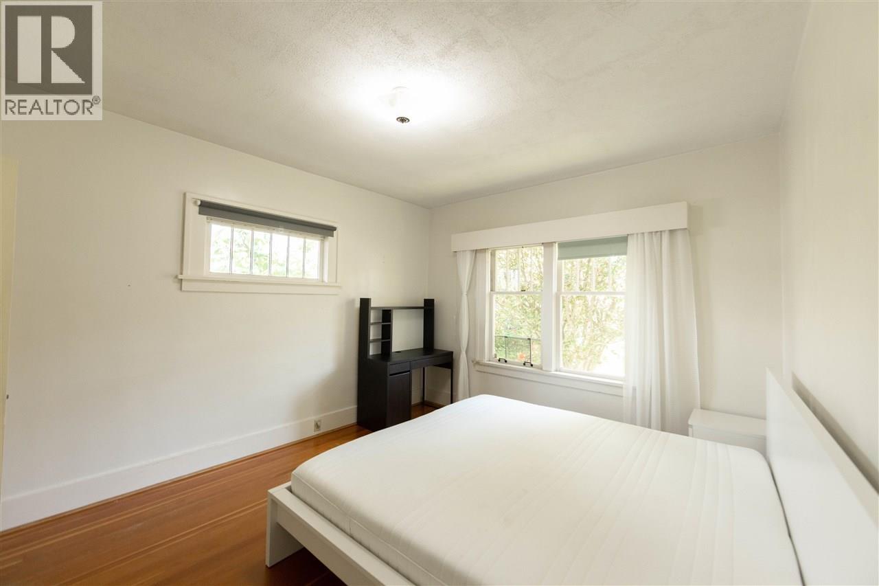 4674 W 4th Avenue Property Photo 15