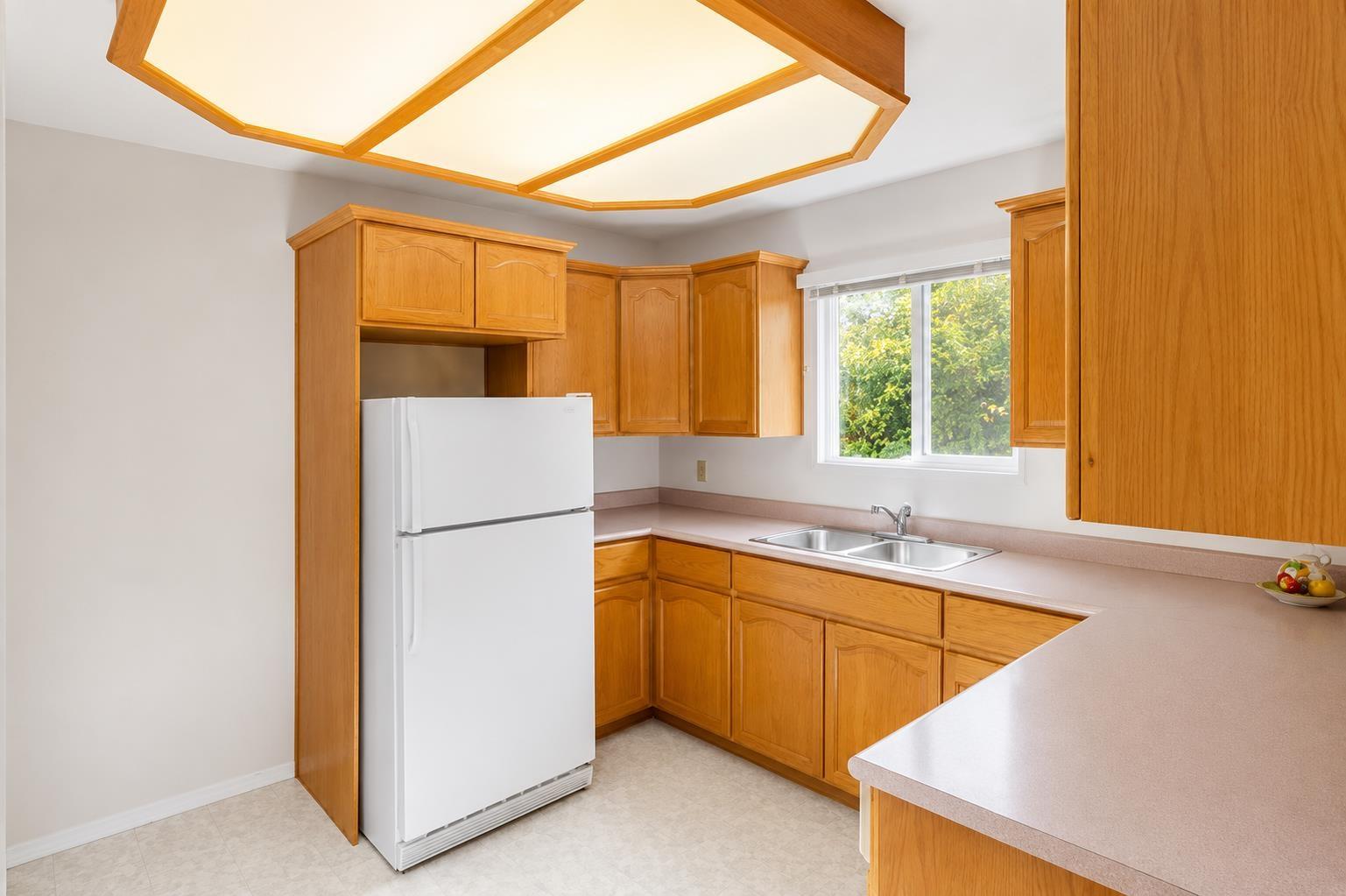 9835 Angus Drive Property Photo 4