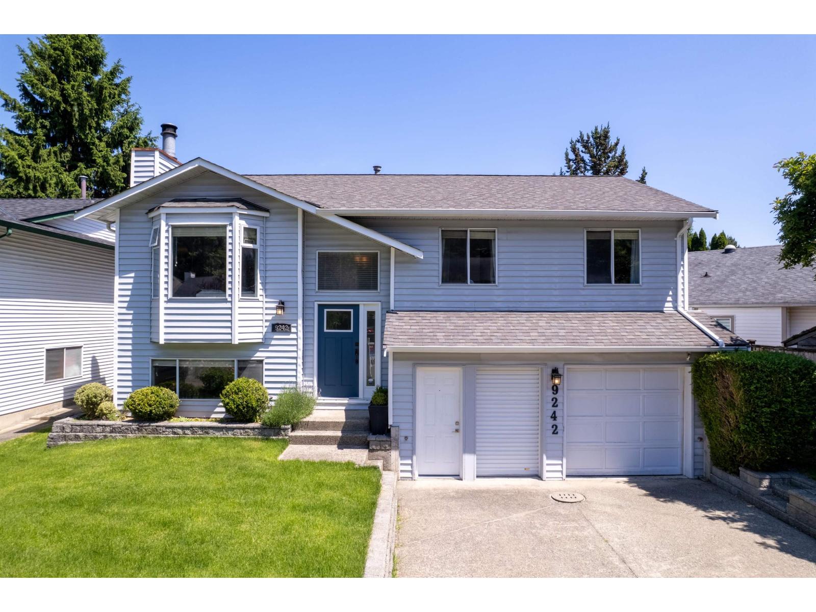 9242 209A CRESCENT Property Photo 1