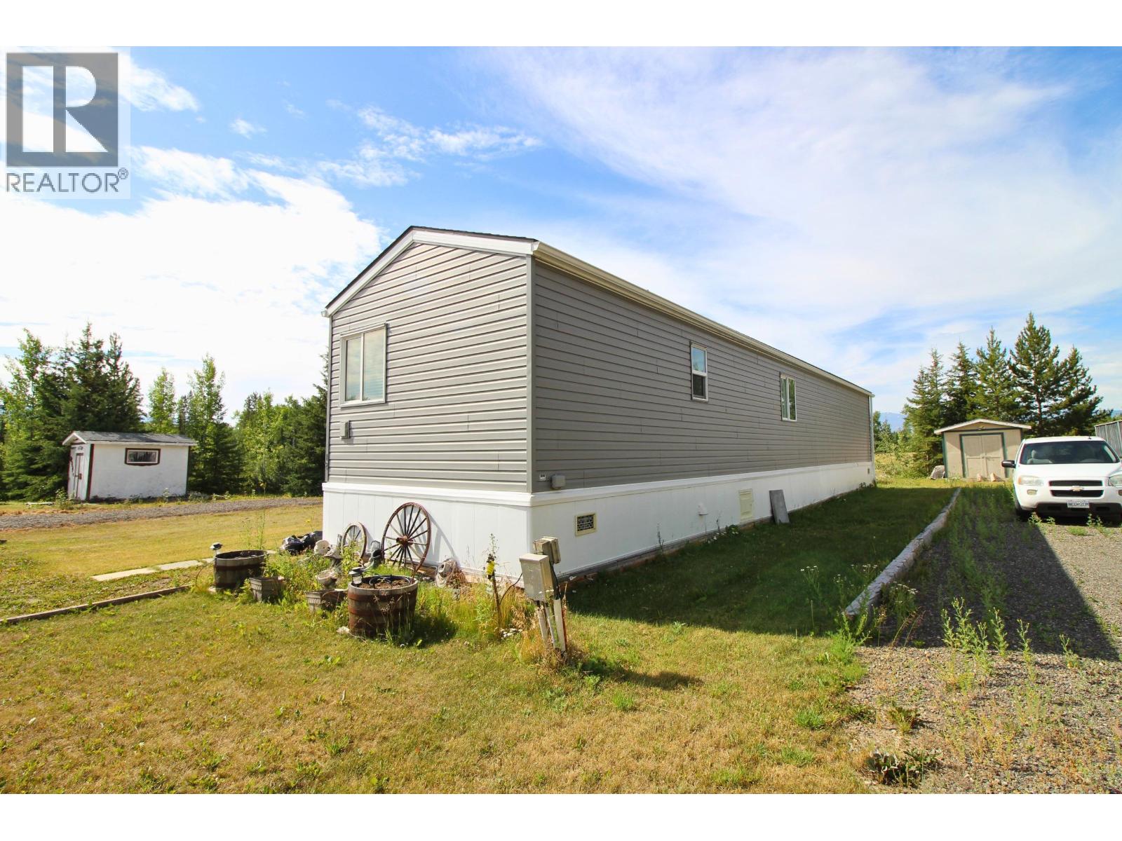 12 3960 Drive In Road Property Photo 23