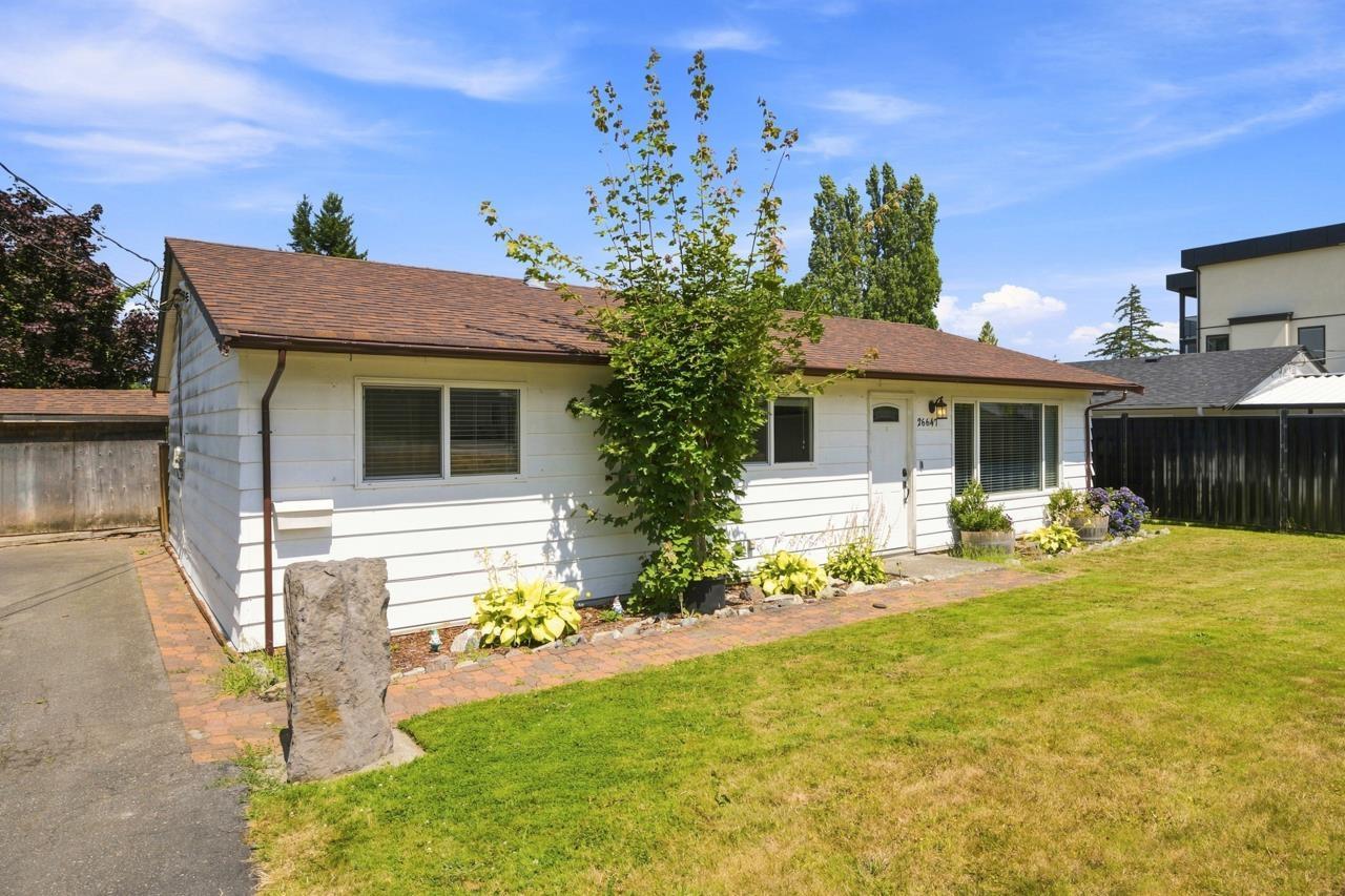 26647 30a Avenue Property Photo 2