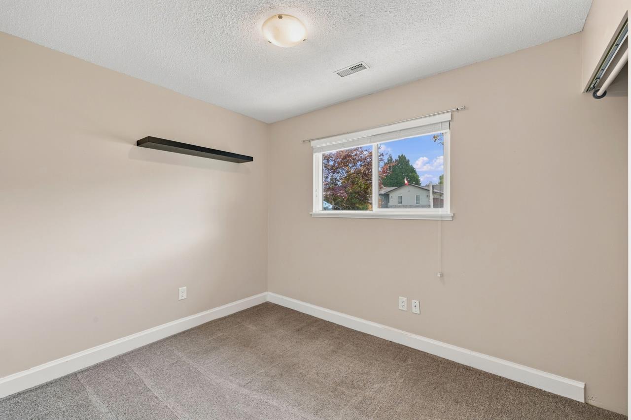 26647 30a Avenue Property Photo 16