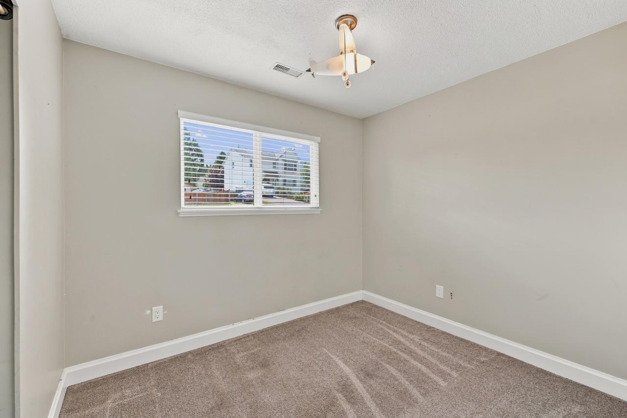 26647 30a Avenue Property Photo 17