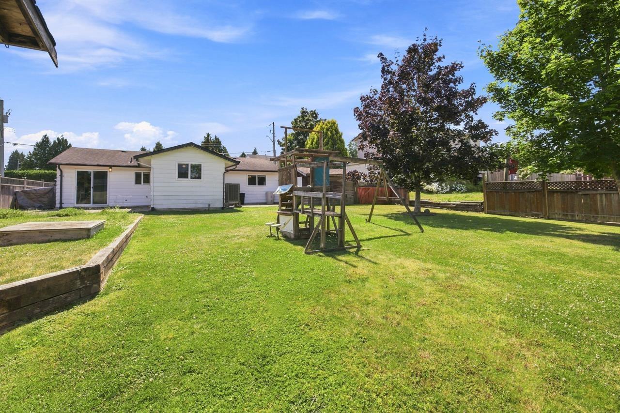 26647 30a Avenue Property Photo 29