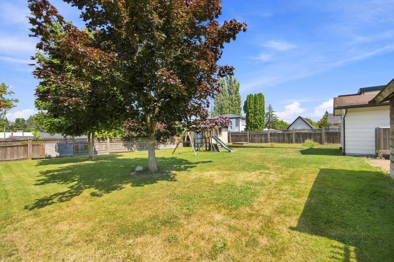 26647 30a Avenue Property Photo 32