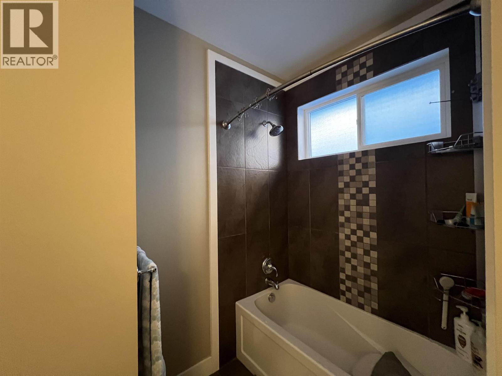 11107 115 Avenue Property Photo 22