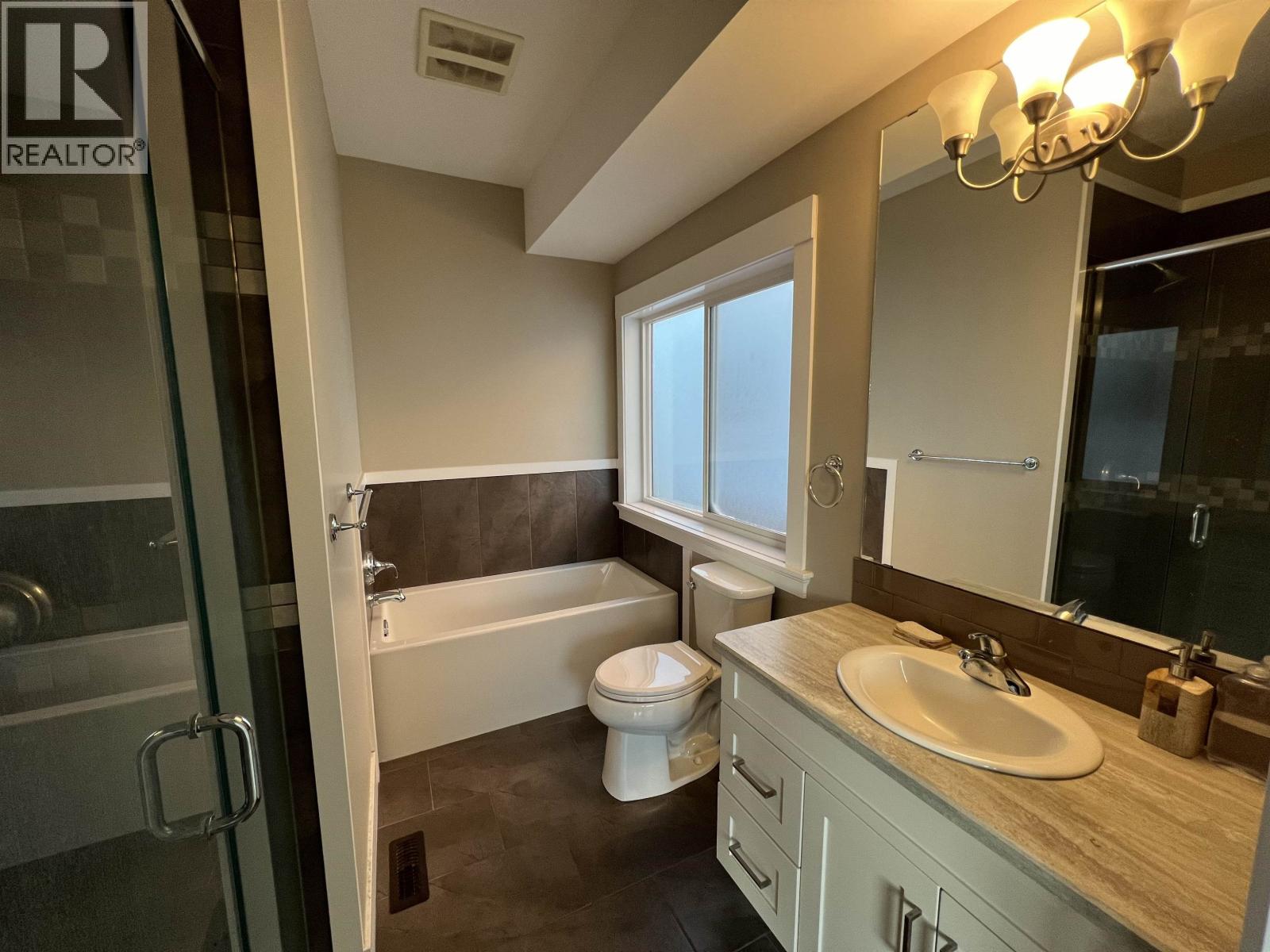 11107 115 Avenue Property Photo 27