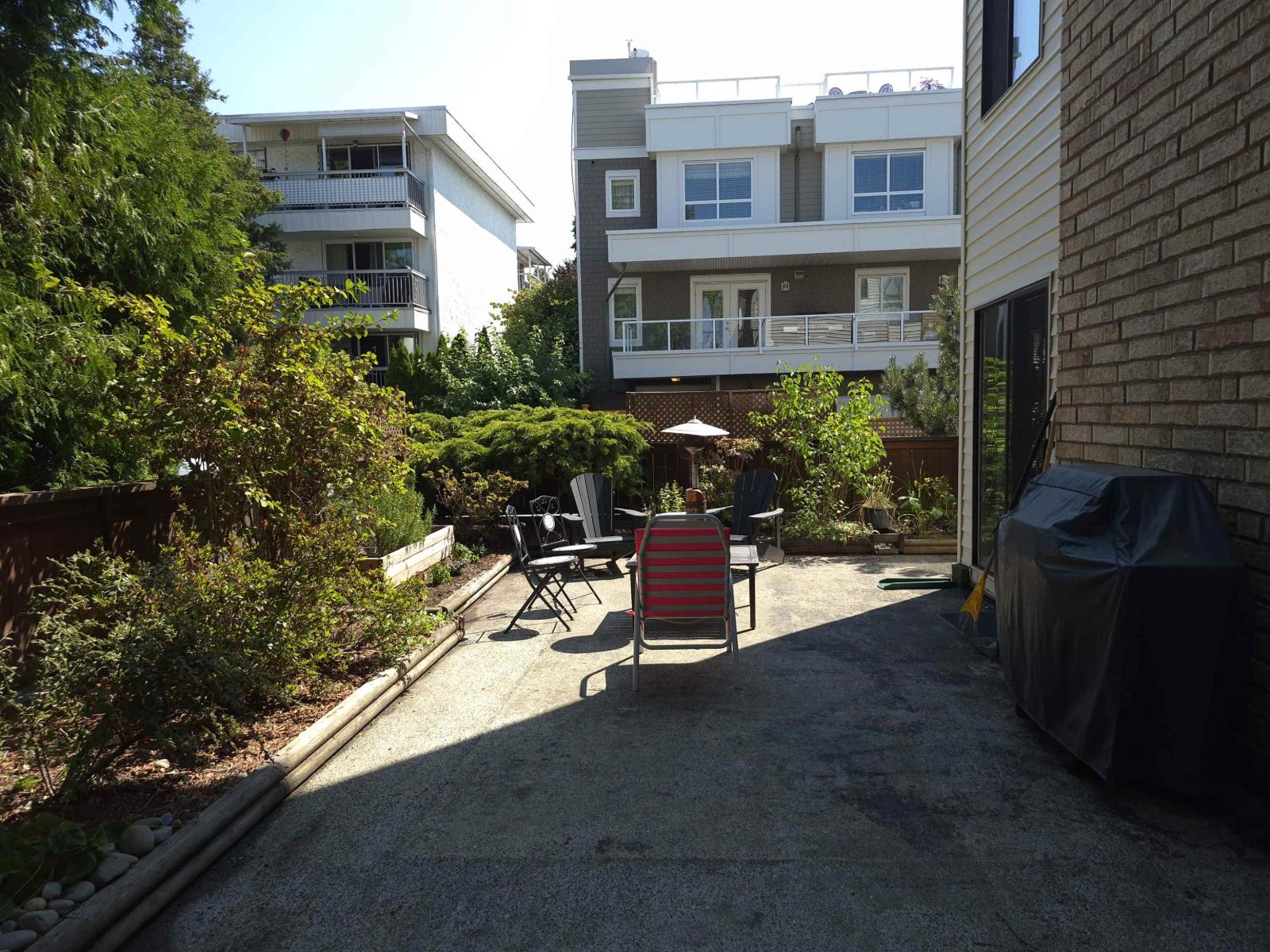 106 15265 Roper Avenue Property Photo 4