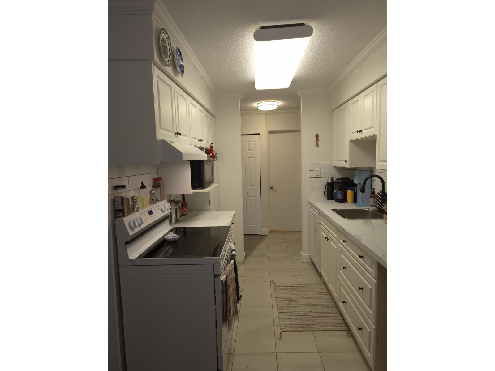 106 15265 Roper Avenue Property Photo 12