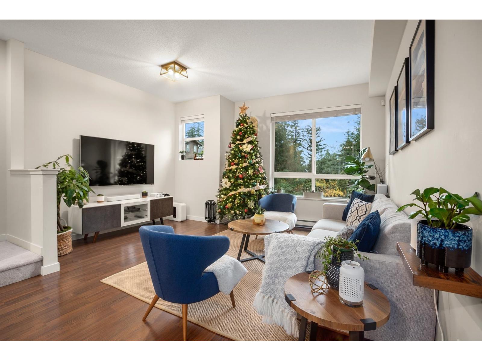 94 2729 158 STREET Property Photo 1