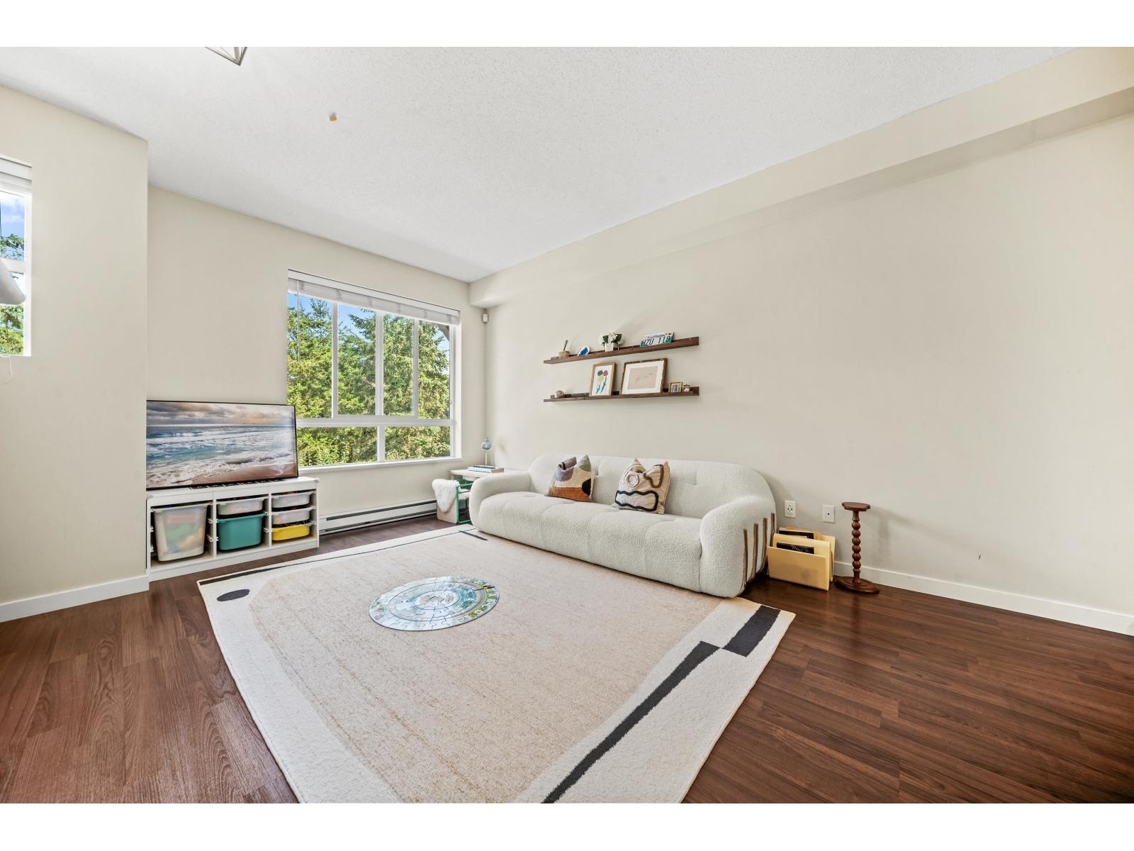 94 2729 158 Street Property Photo 4