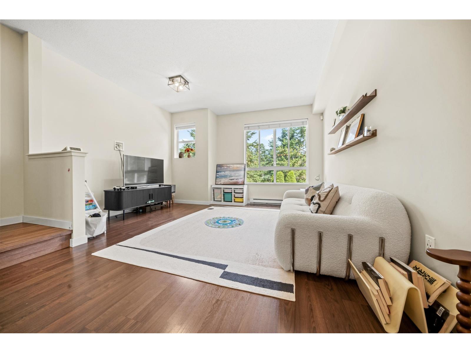94 2729 158 Street Property Photo 6