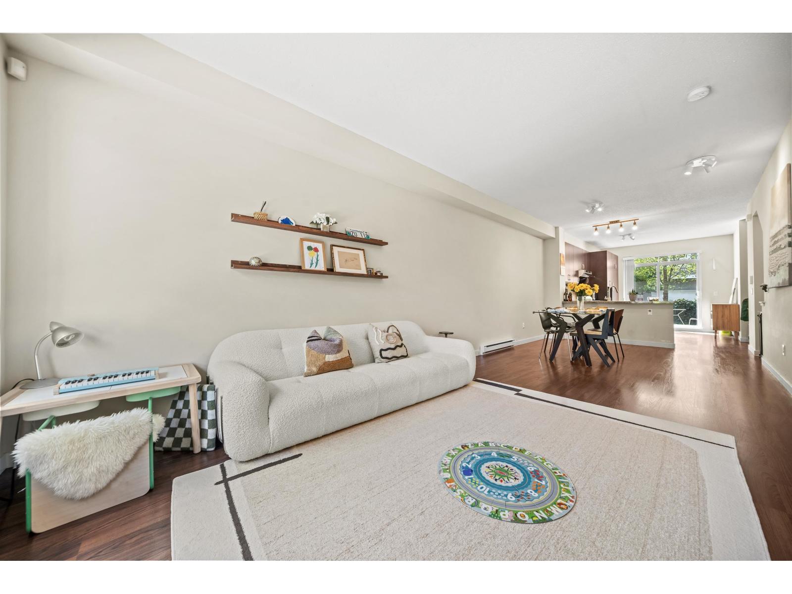 94 2729 158 Street Property Photo 7