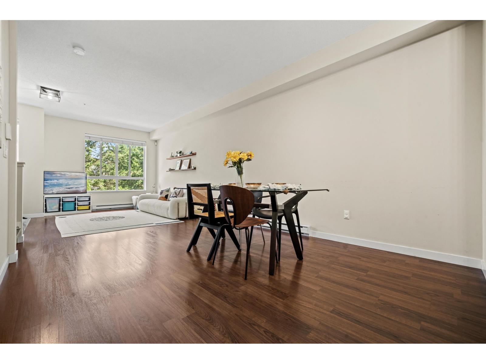 94 2729 158 Street Property Photo 8