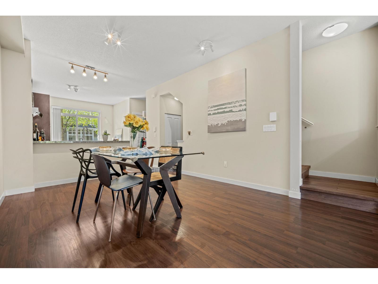 94 2729 158 Street Property Photo 11