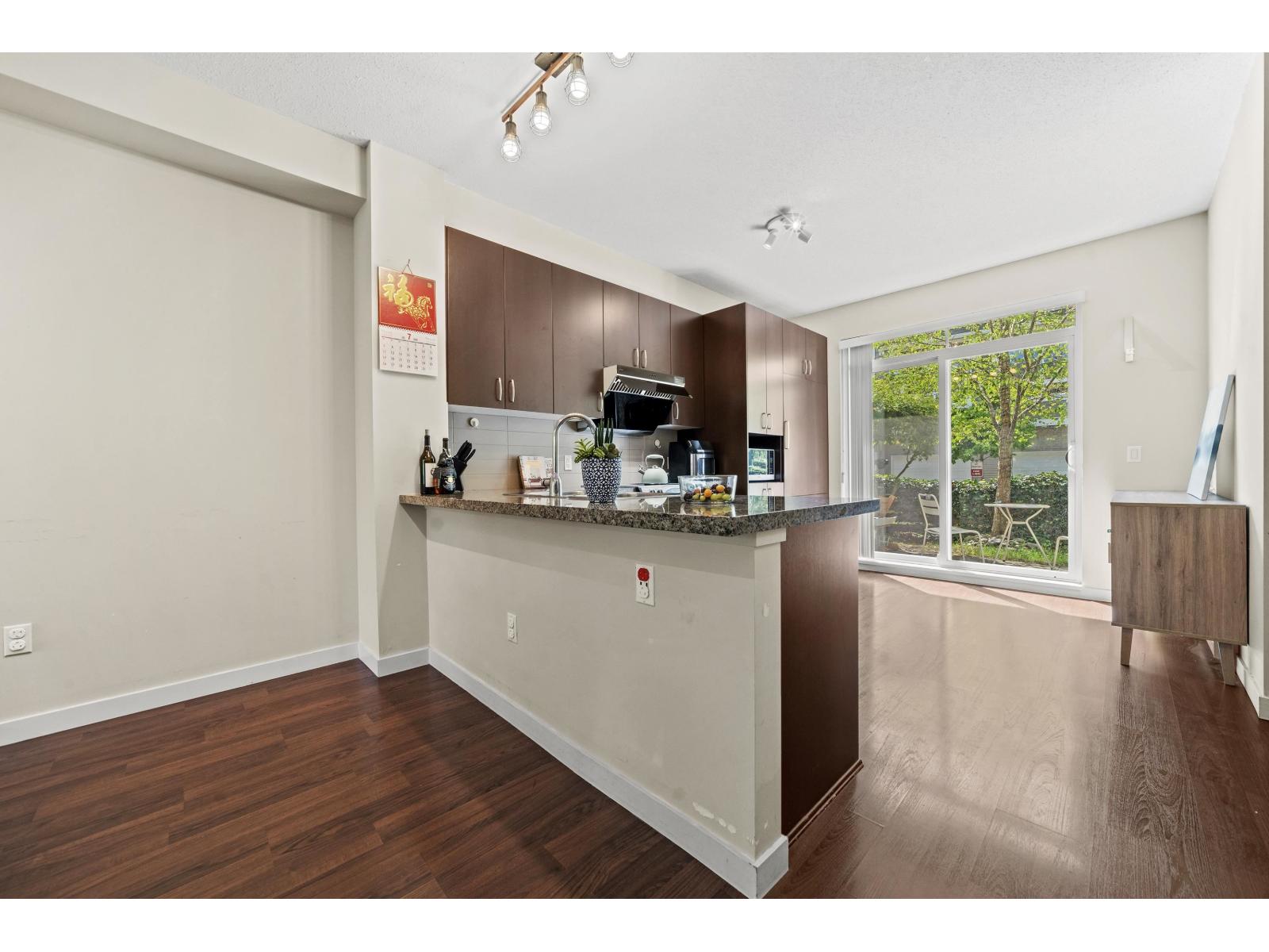 94 2729 158 Street Property Photo 14