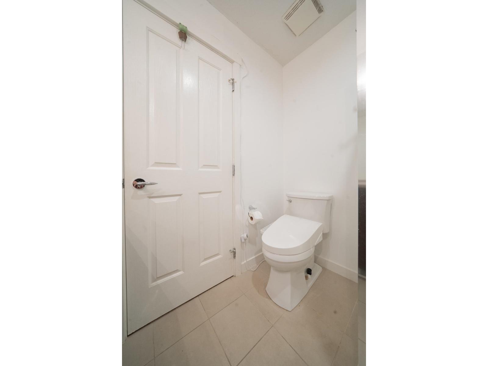94 2729 158 Street Property Photo 17
