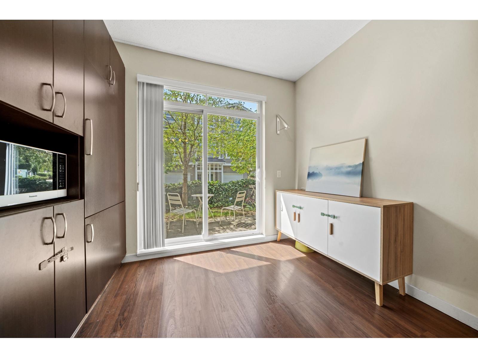 94 2729 158 Street Property Photo 18