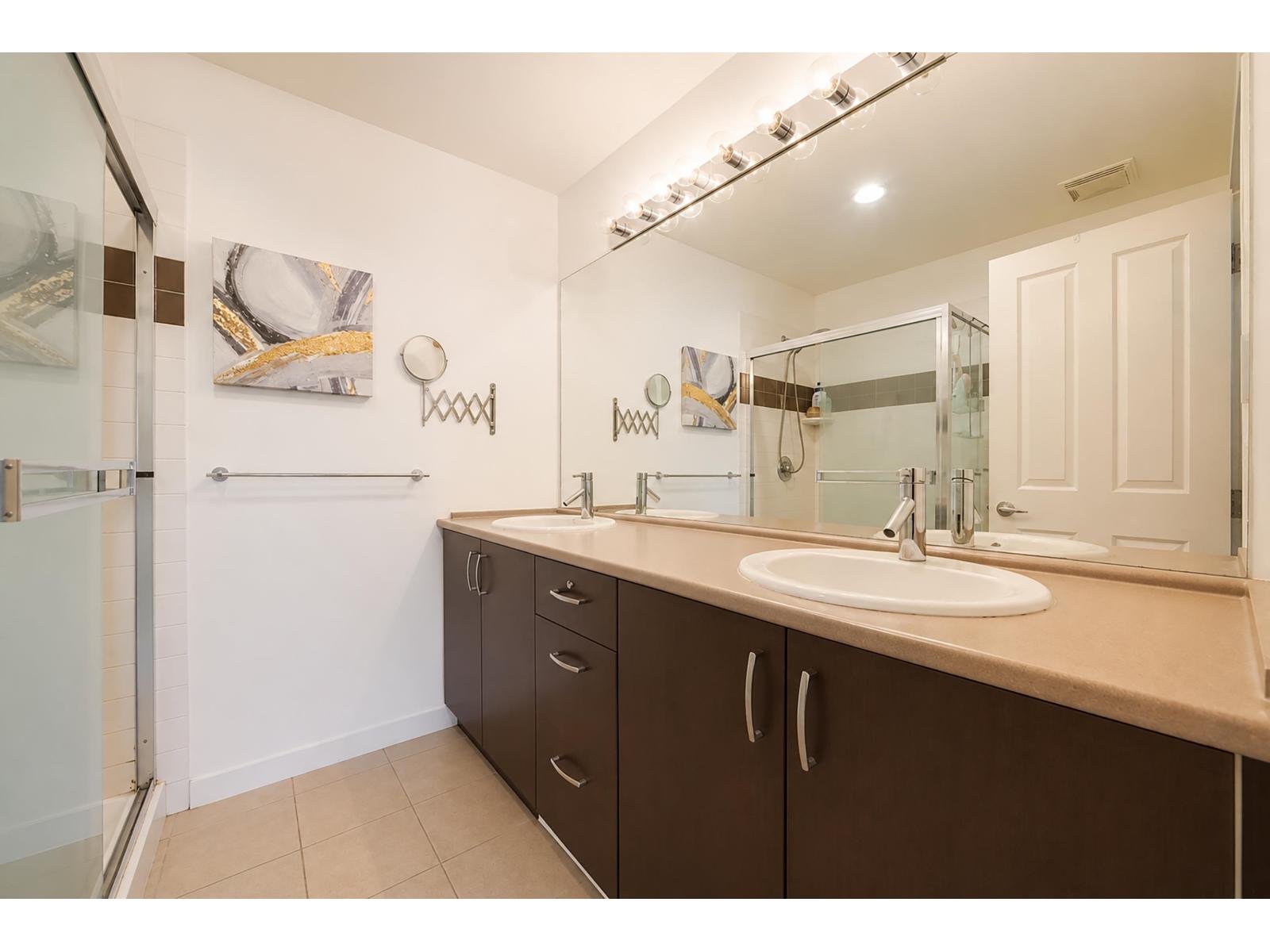 94 2729 158 Street Property Photo 22