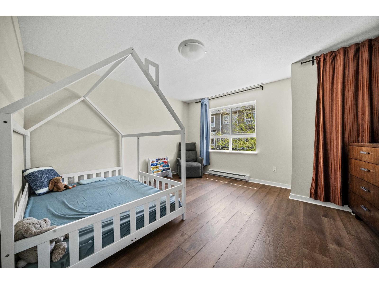 94 2729 158 Street Property Photo 23