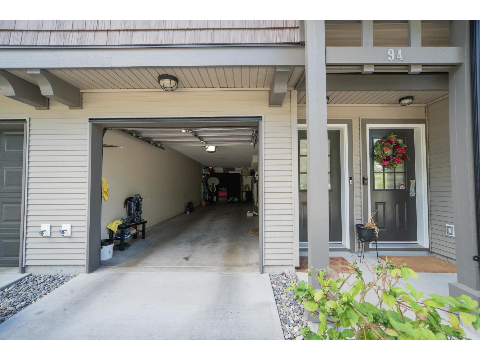 94 2729 158 Street Property Photo 28
