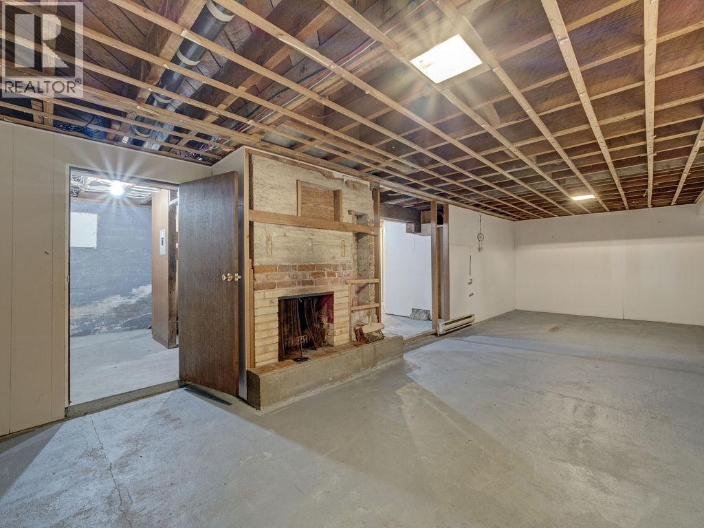 5724 Porpoise Bay Road Property Photo 21