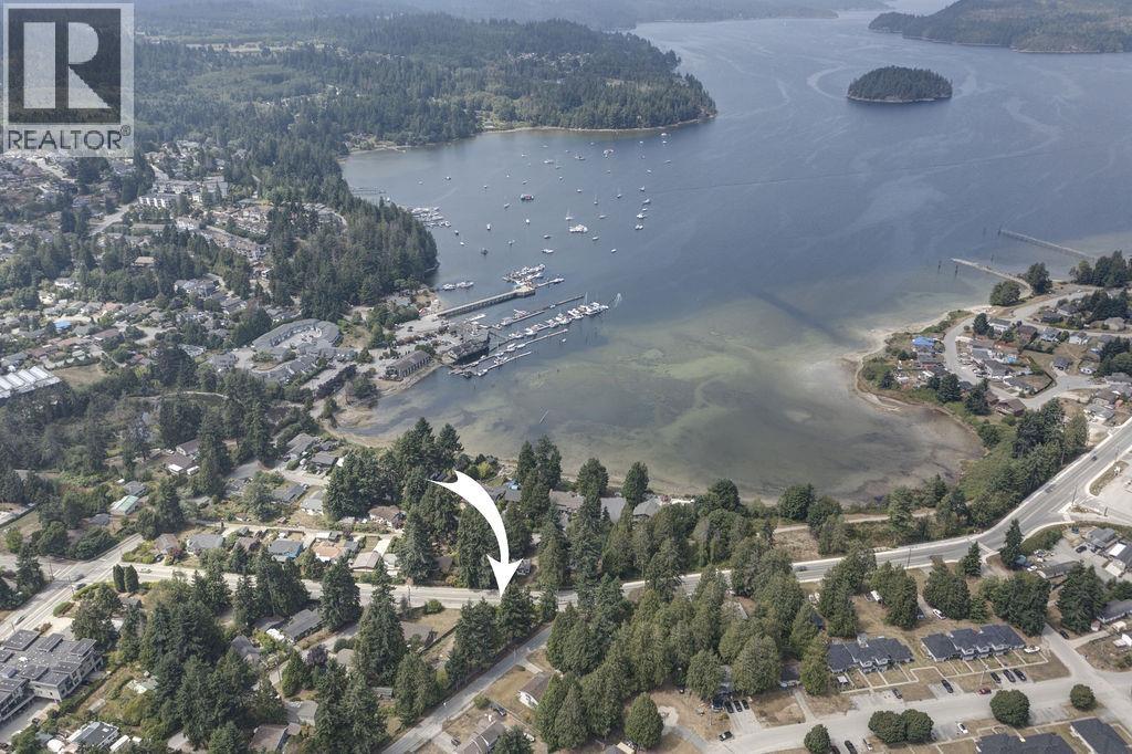 5724 Porpoise Bay Road Property Photo 32