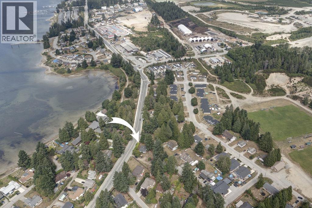 5724 Porpoise Bay Road Property Photo 33