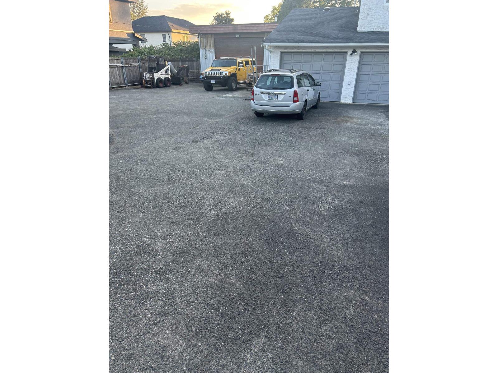 10635 160 Street Property Photo 3