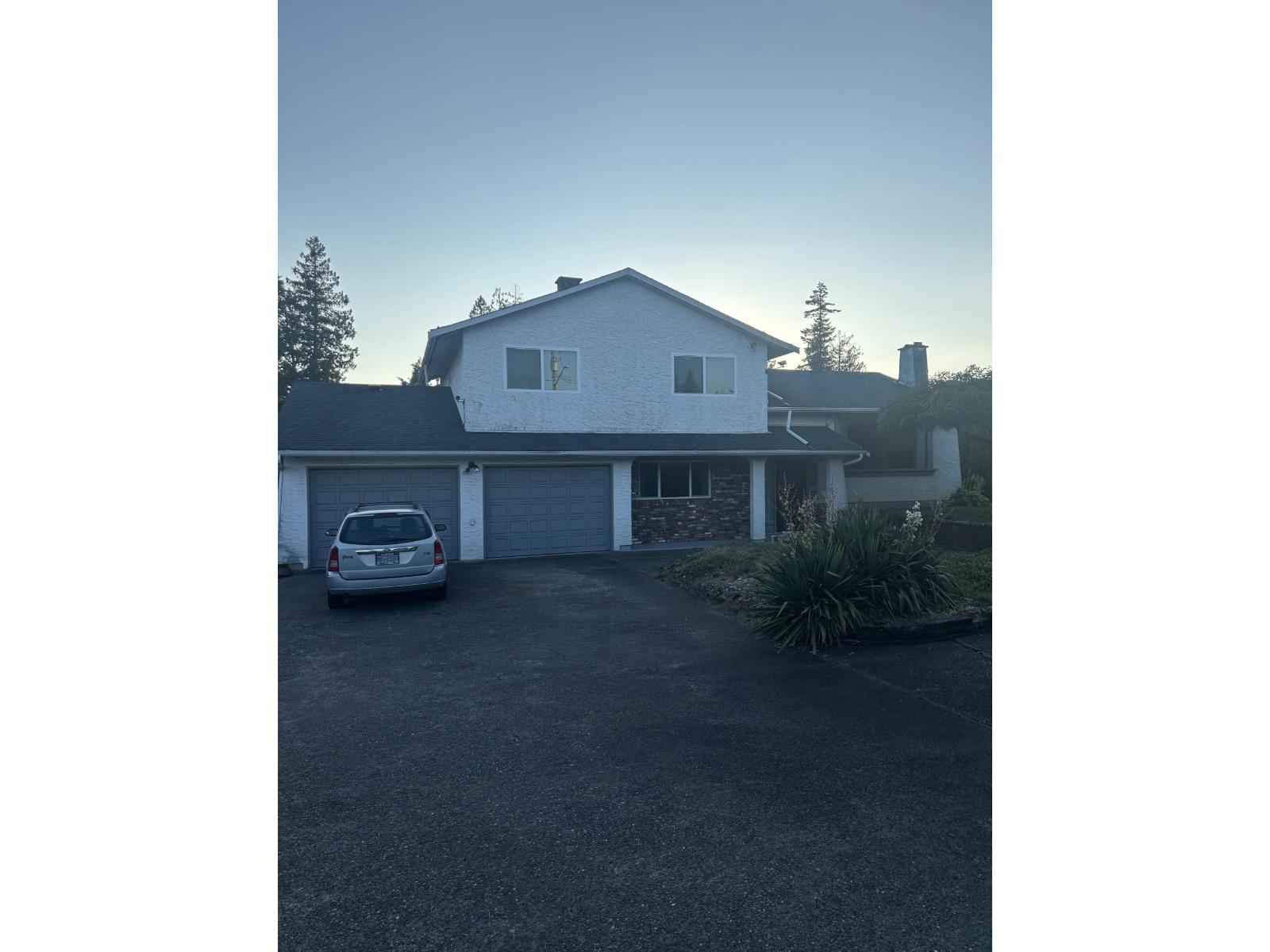 10635 160 Street Property Photo 5