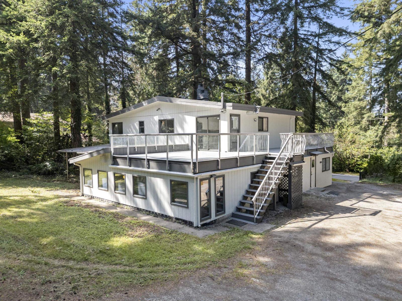 14340 28th Avenue Property Photo 3