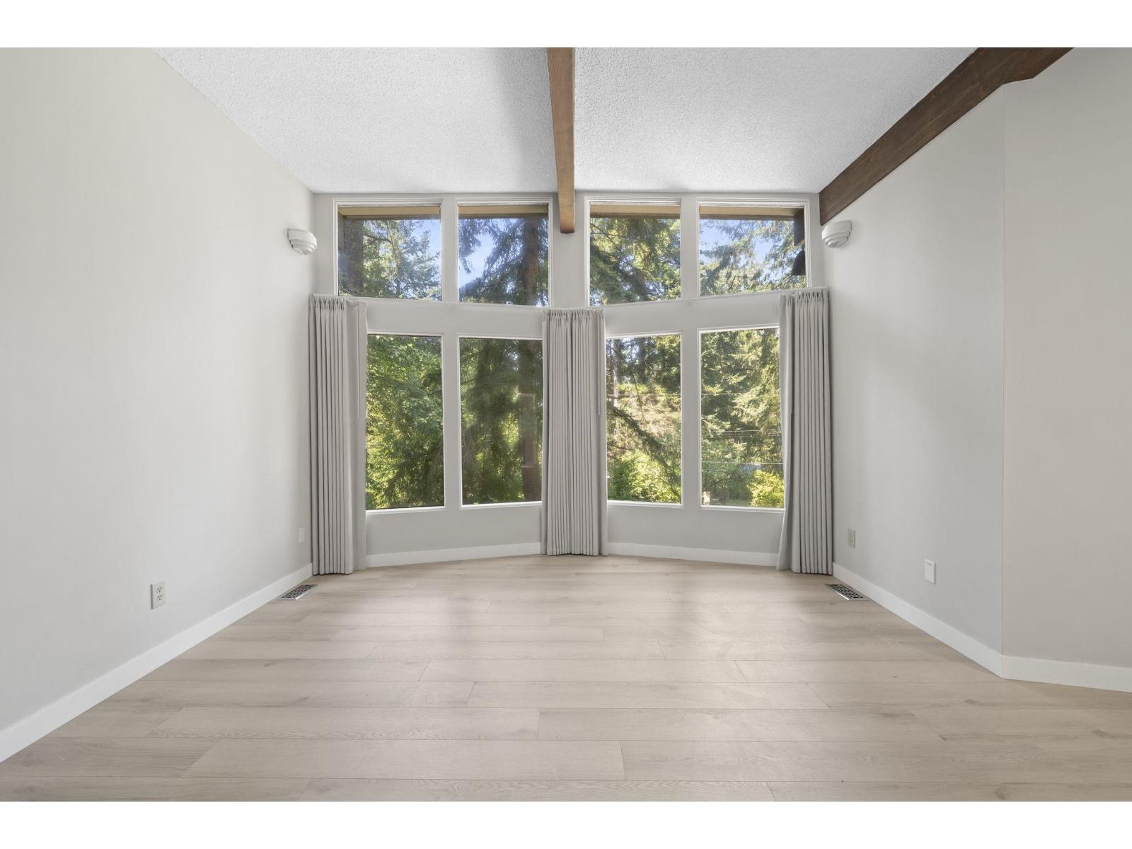 14340 28th Avenue Property Photo 6
