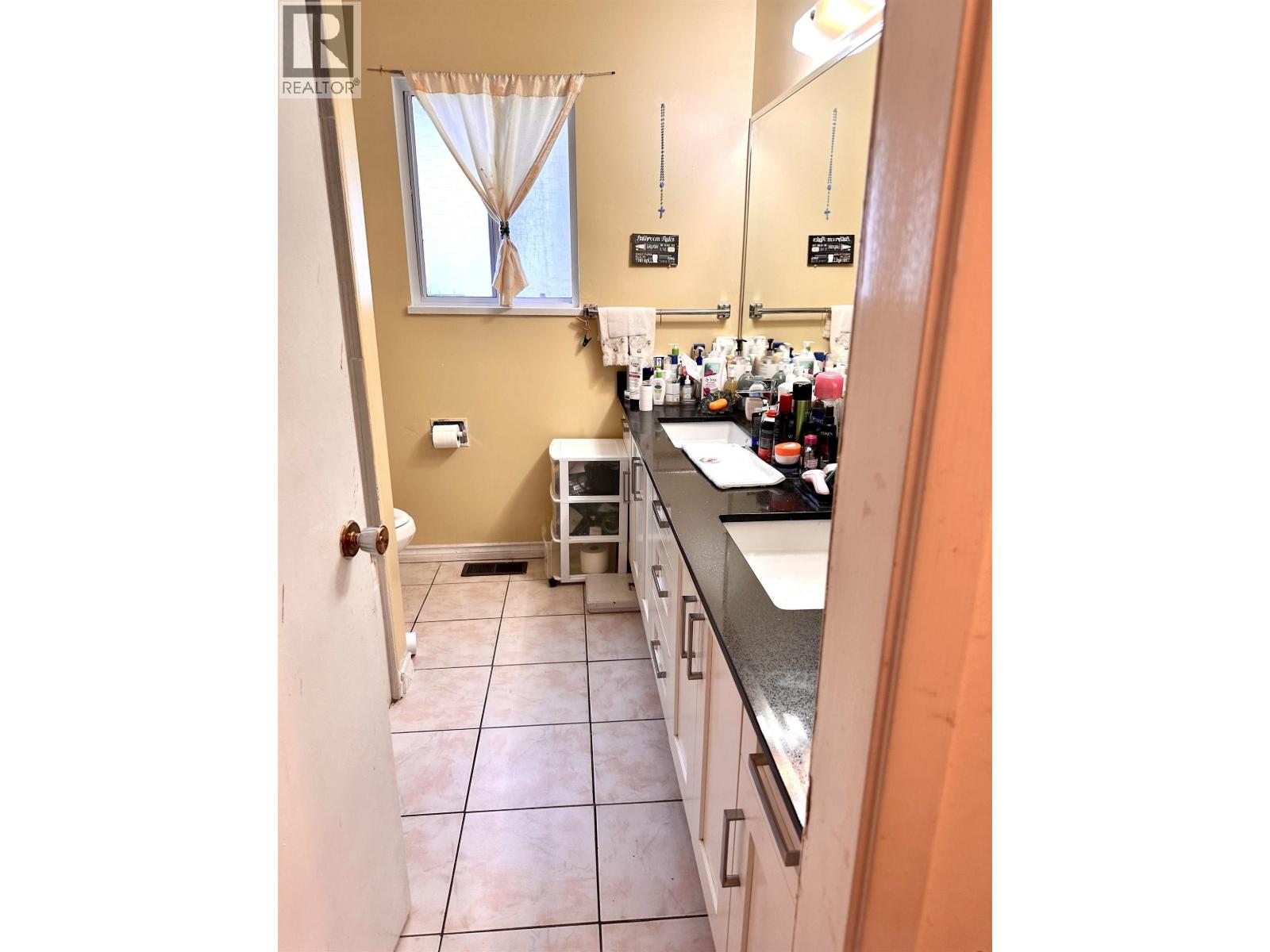 6915 Beatrice Street Property Photo 15