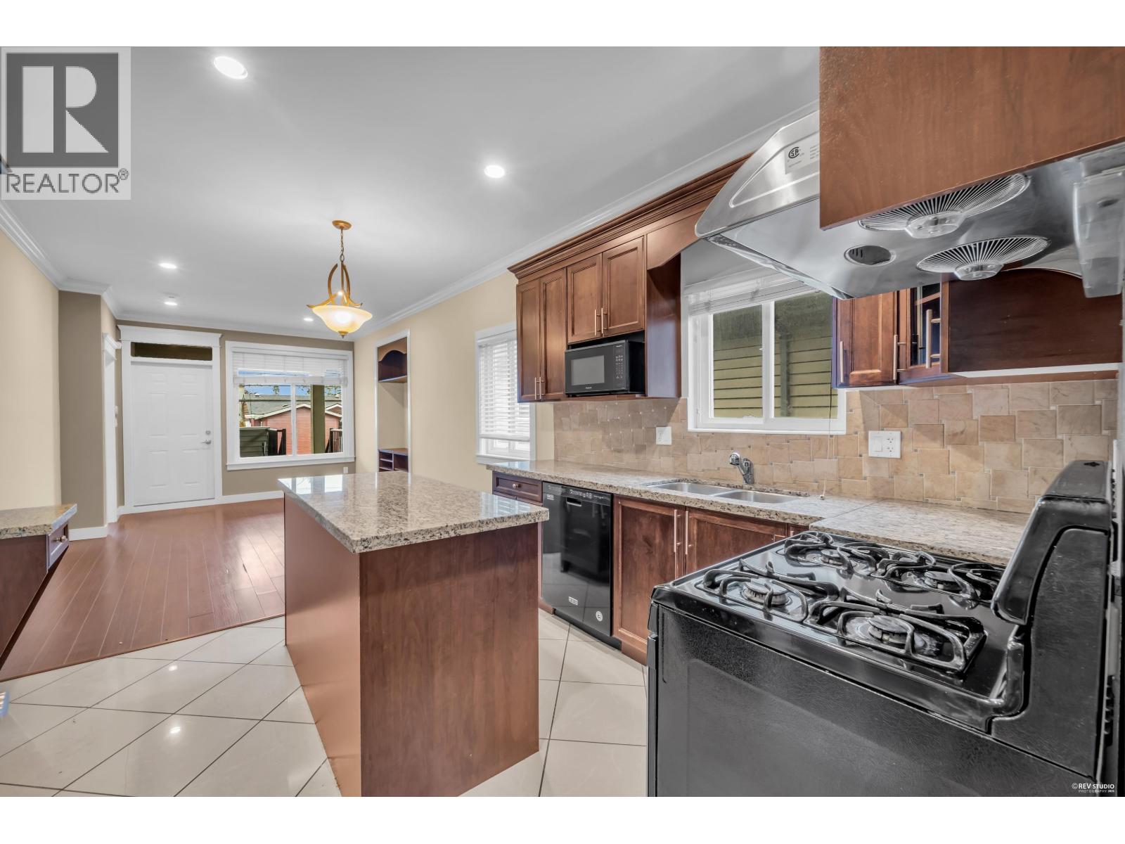 11520 Williams Road Property Photo 9