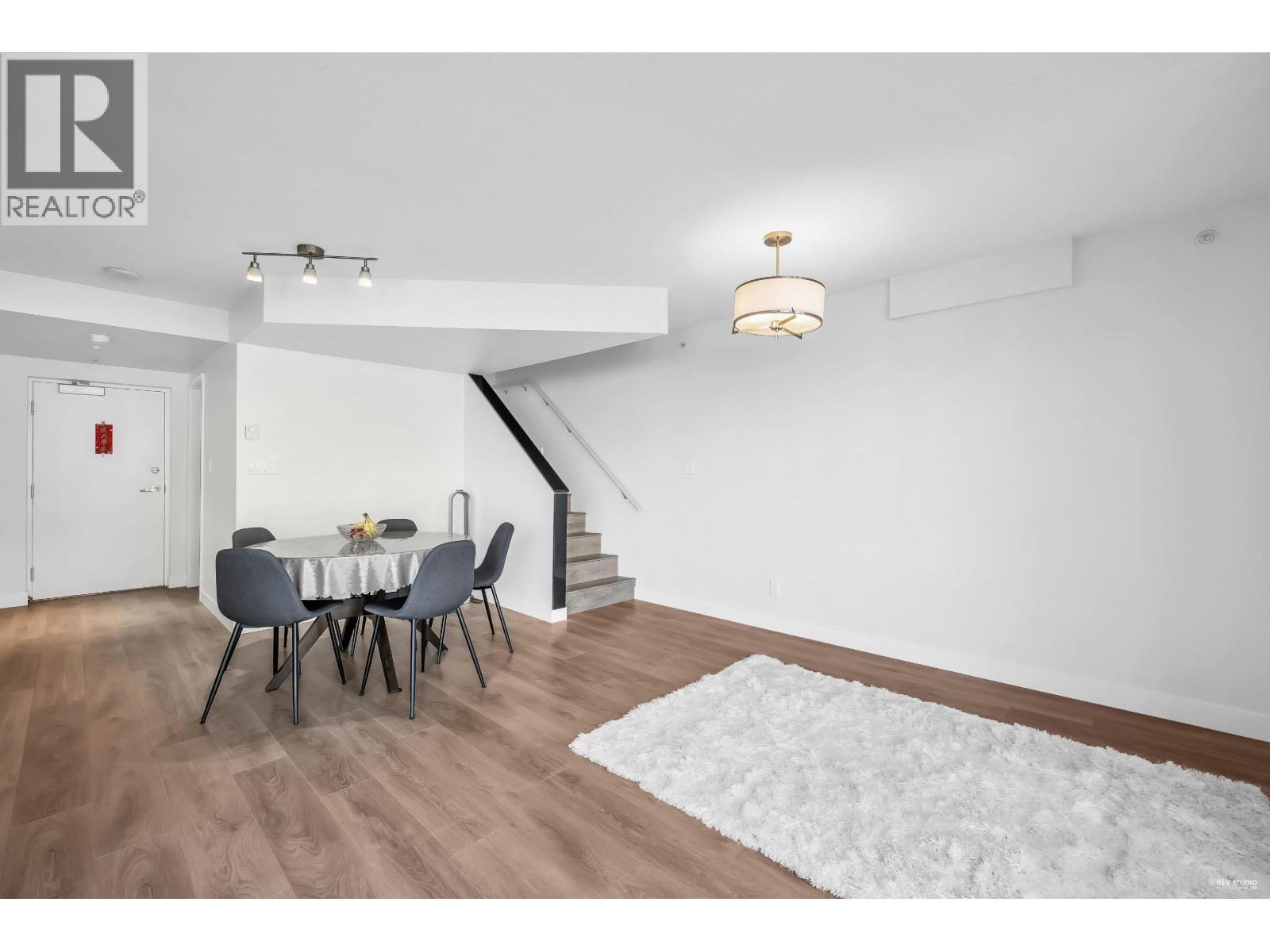 3005 8080 Granville Avenue Property Photo 6