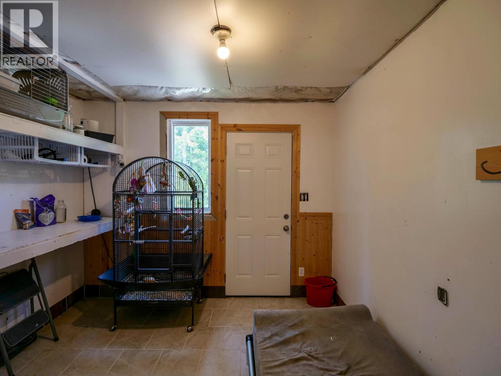 3861 Hillcrest Road Property Photo 10