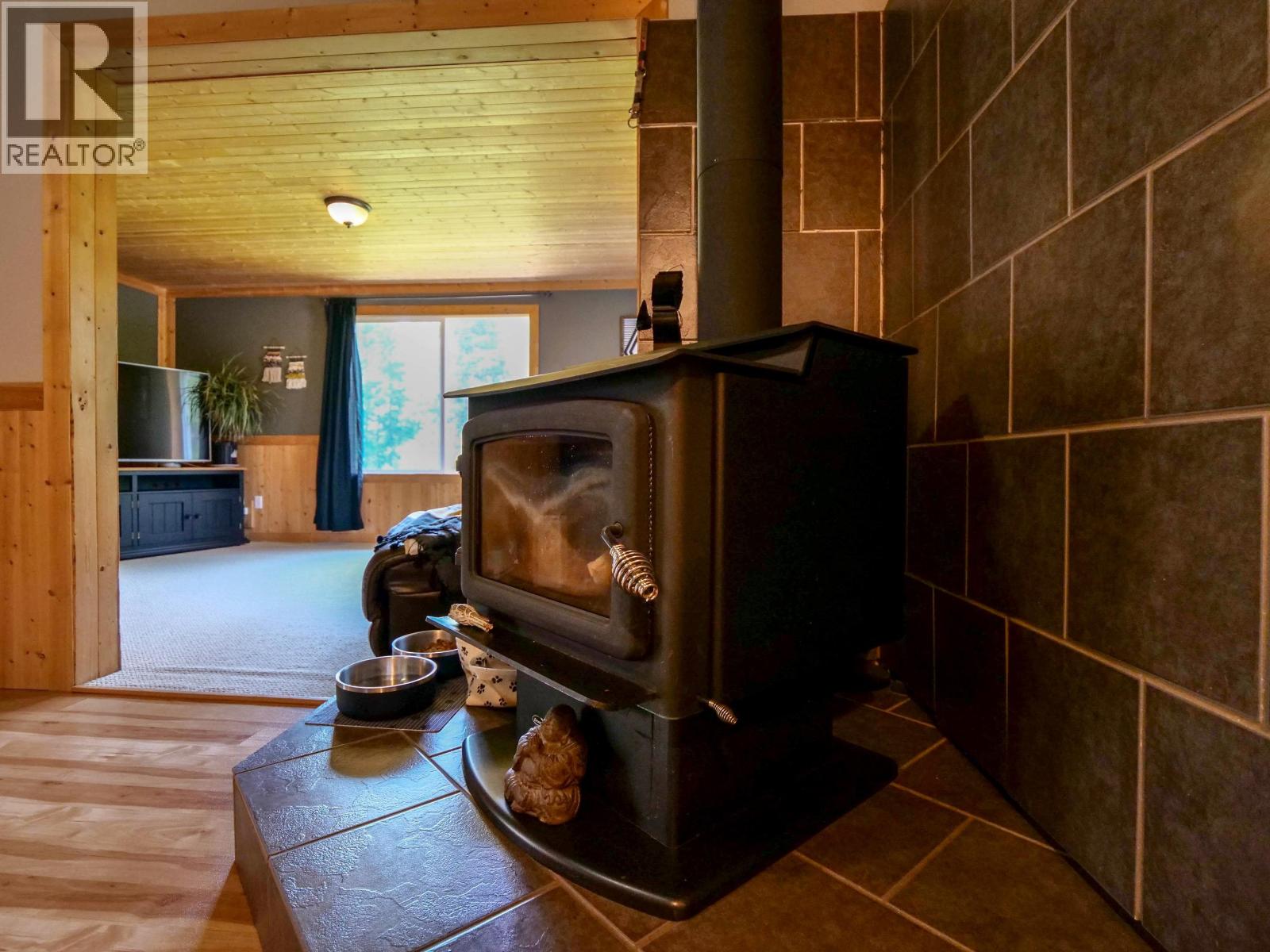 3861 Hillcrest Road Property Photo 11