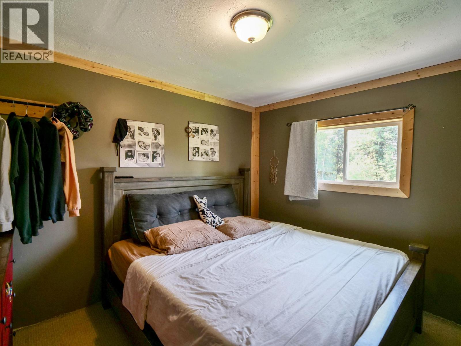 3861 Hillcrest Road Property Photo 14