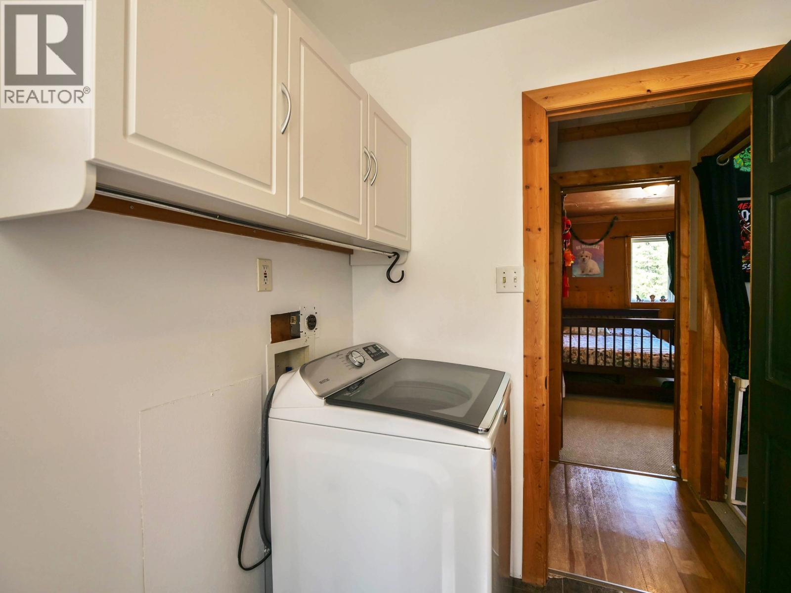 3861 Hillcrest Road Property Photo 18
