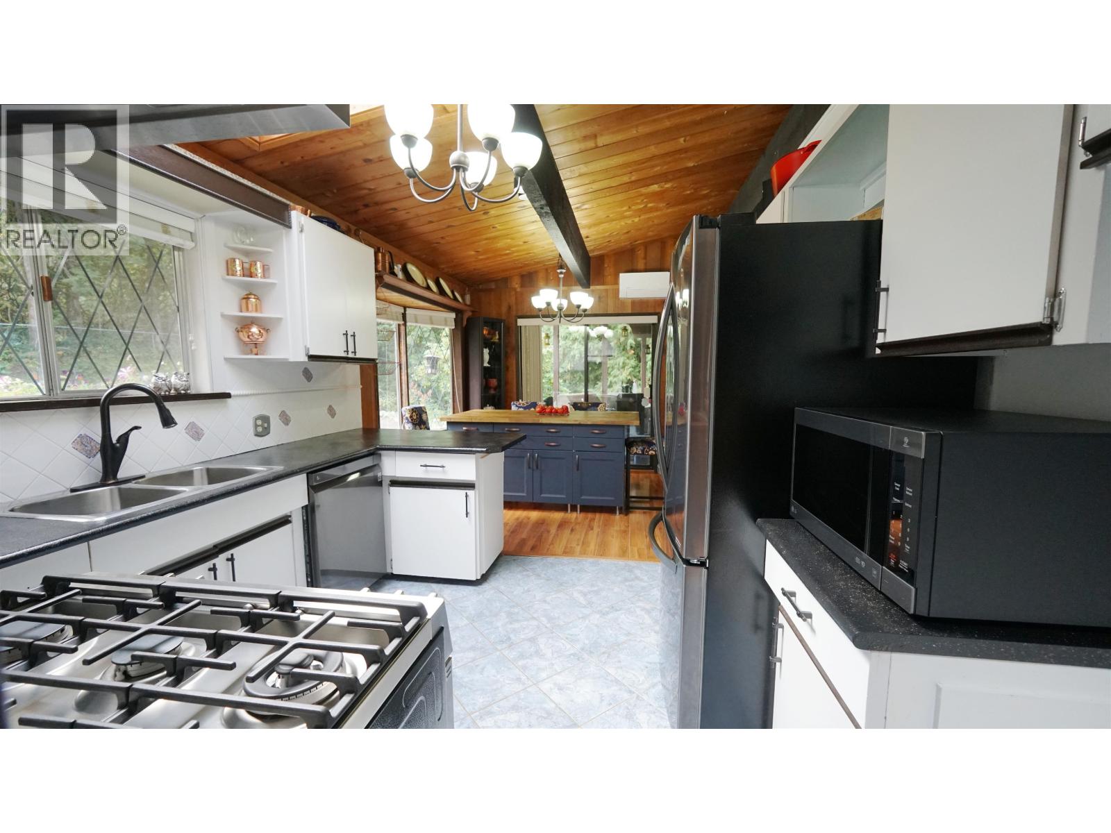 25855 112 Avenue Property Photo 3