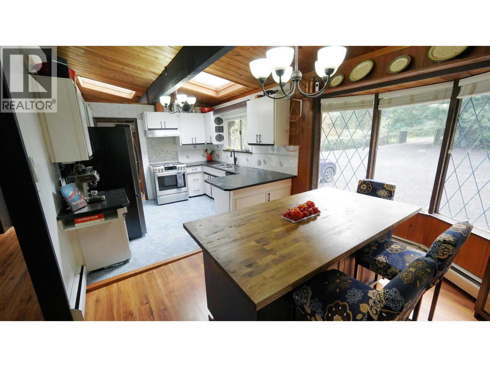 25855 112 Avenue Property Photo 5