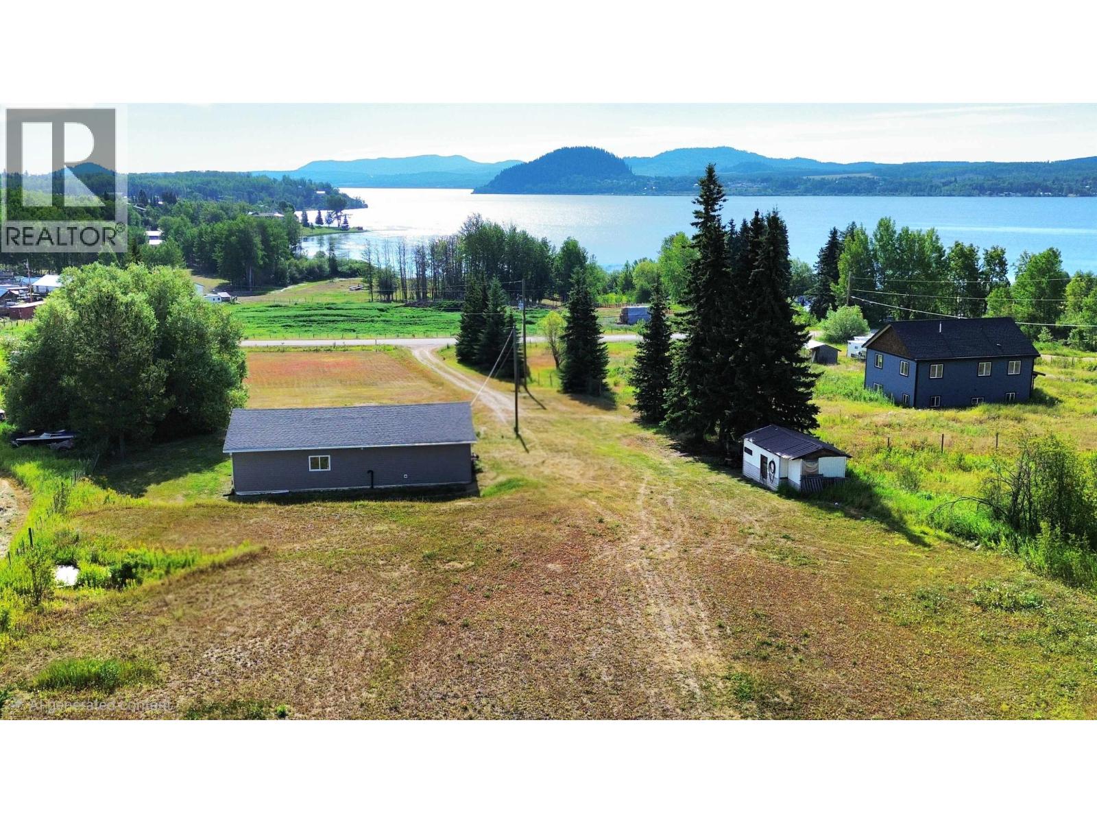 7086 Stella Road Property Photo 1
