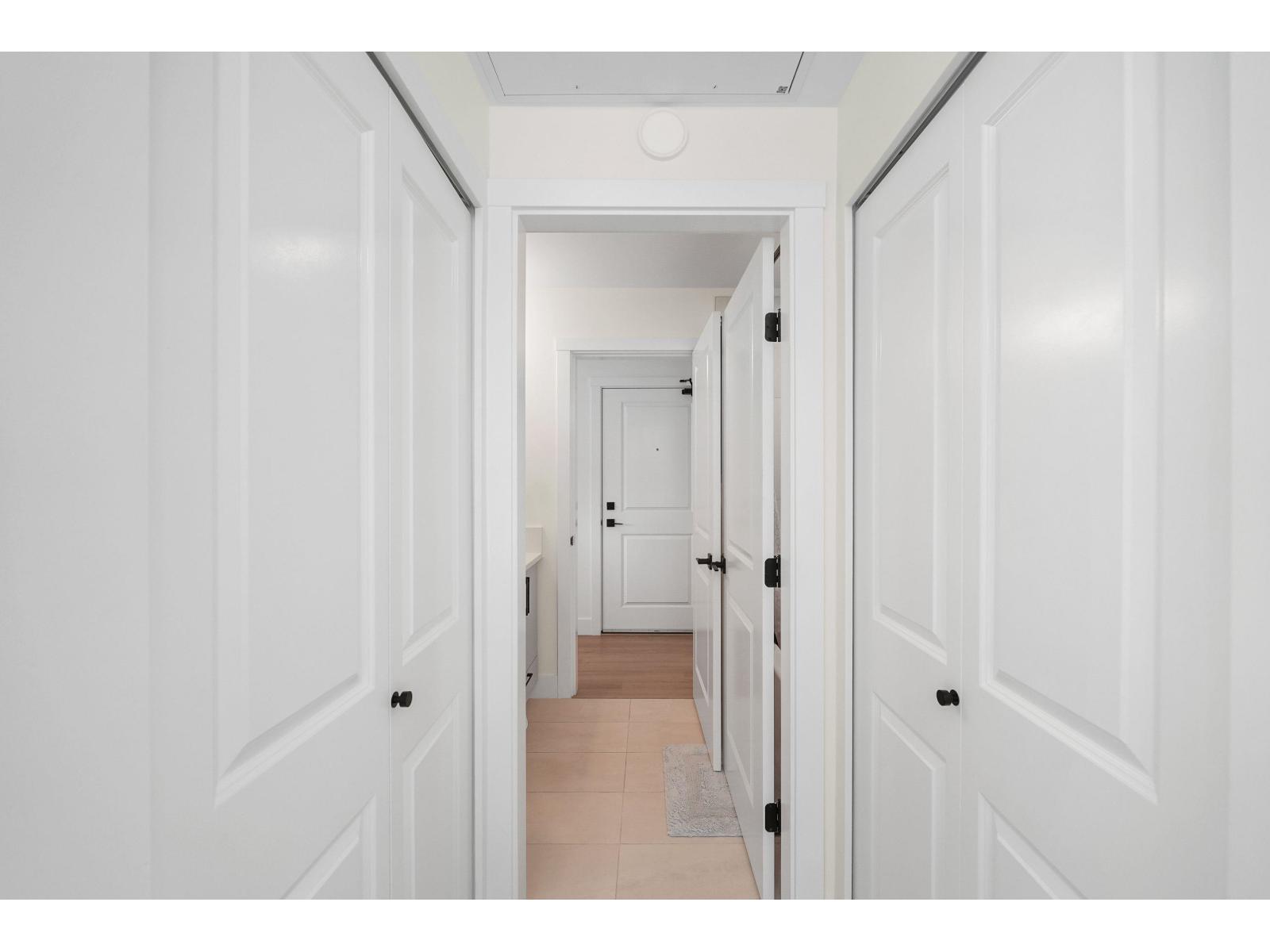 317 3528 146a Street Property Photo 12